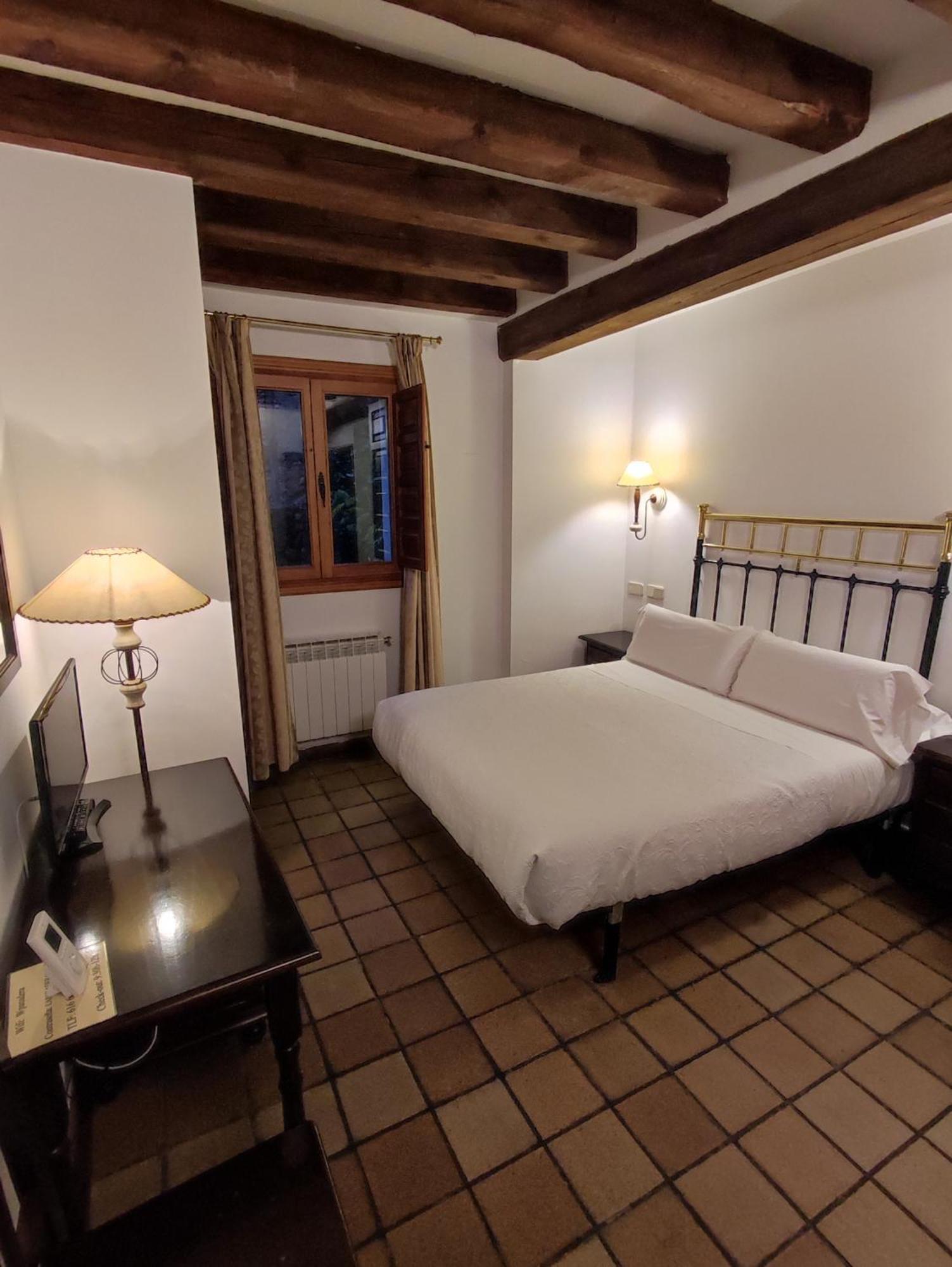 Hostal Posada La Panadera سيبولْفيذا المظهر الخارجي الصورة