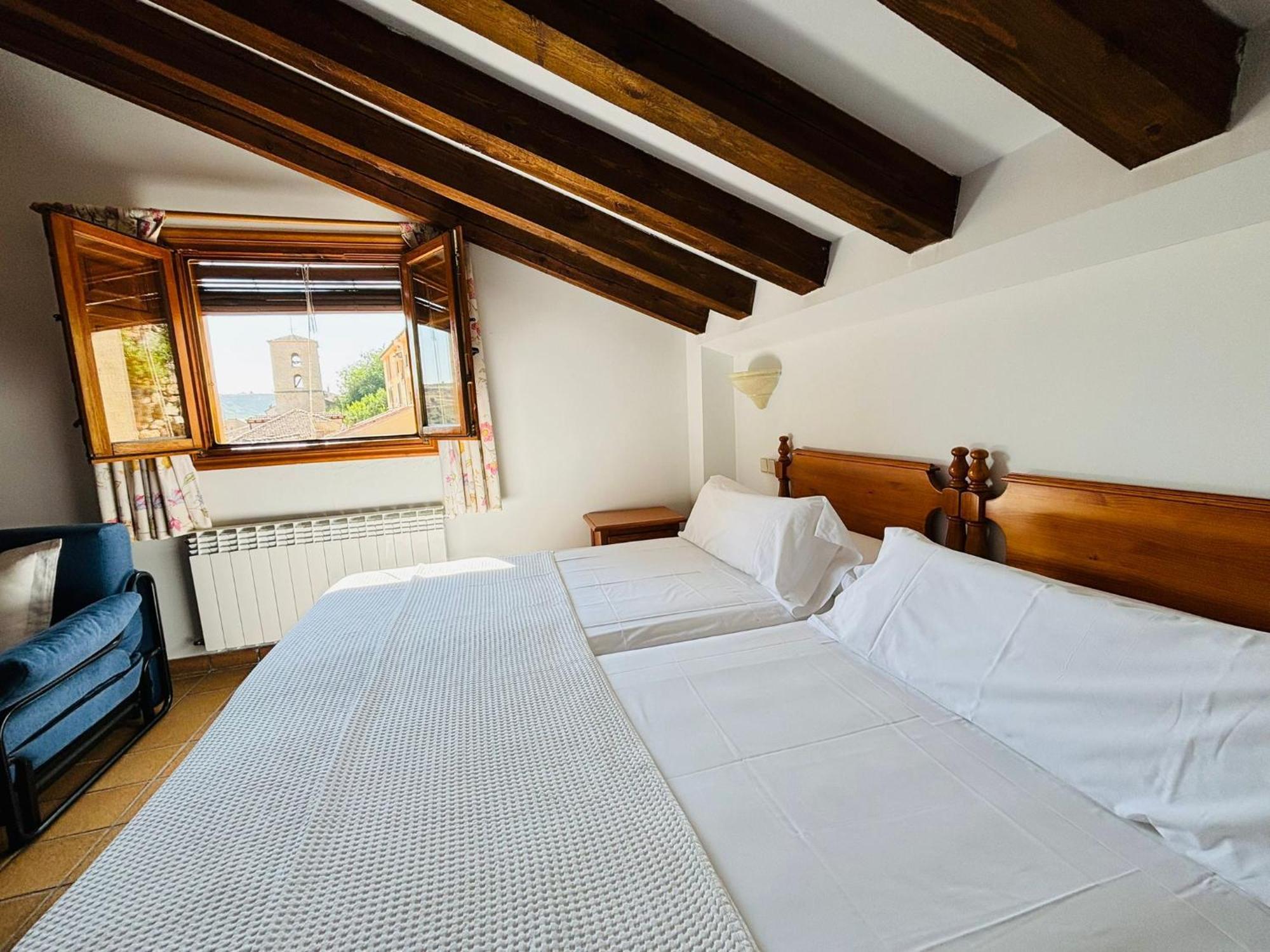 Hostal Posada La Panadera سيبولْفيذا المظهر الخارجي الصورة